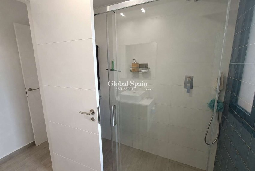 Venta - APARTAMENTO -
SAN MIGUEL DE SALINAS - Las Comunicaciones