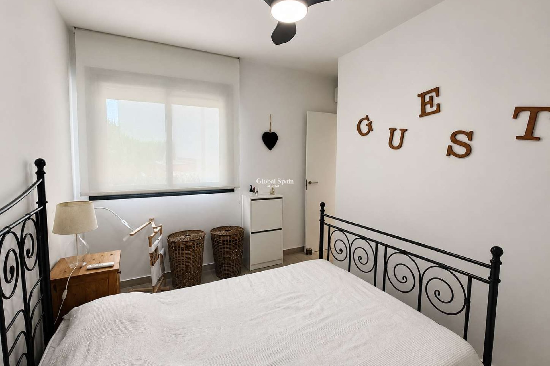 Venta - APARTAMENTO -
SAN MIGUEL DE SALINAS - Las Comunicaciones