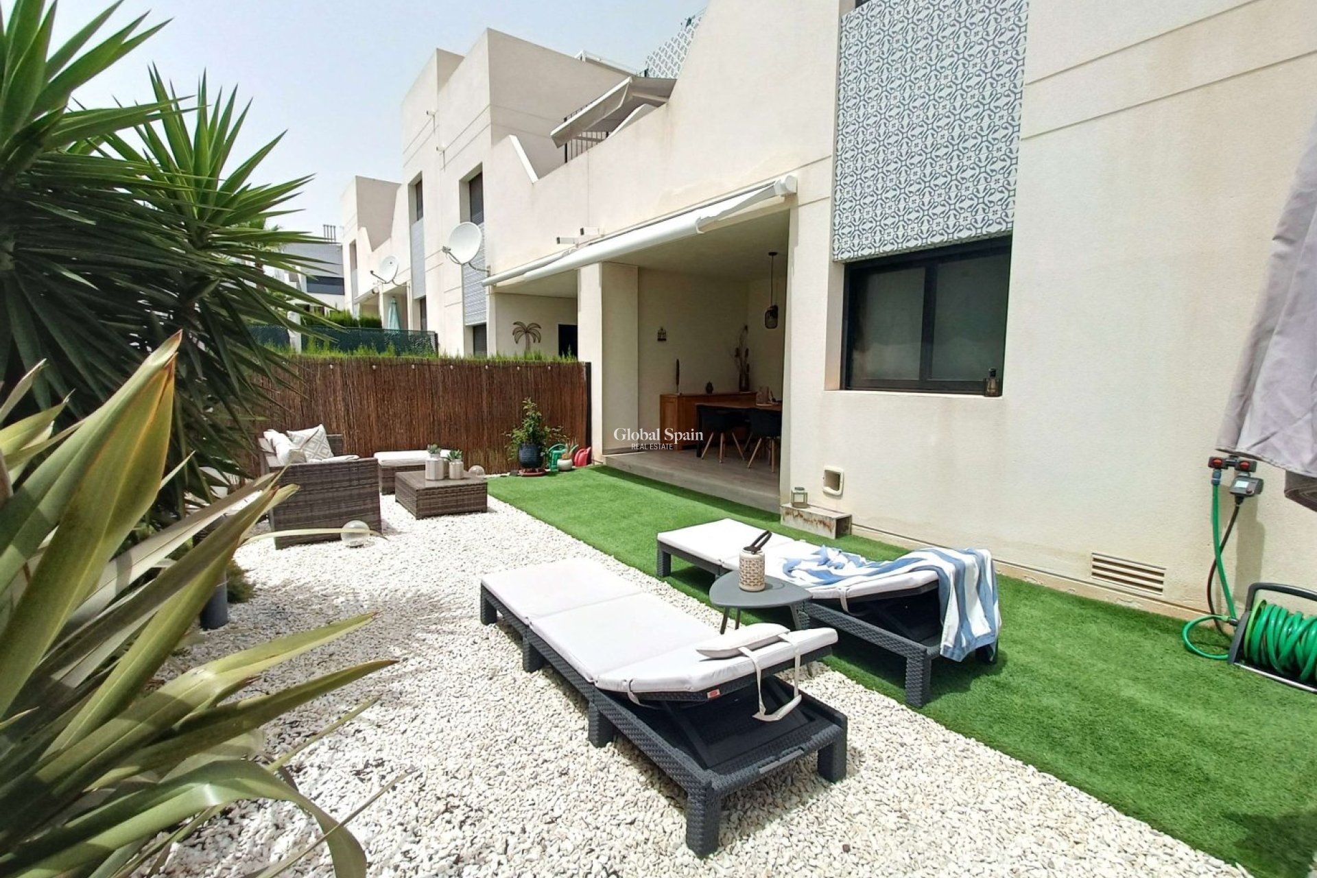 Venta - APARTAMENTO -
SAN MIGUEL DE SALINAS - Las Comunicaciones