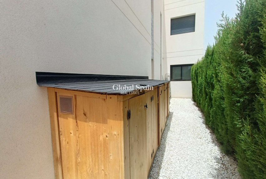 Venta - APARTAMENTO -
SAN MIGUEL DE SALINAS - Las Comunicaciones