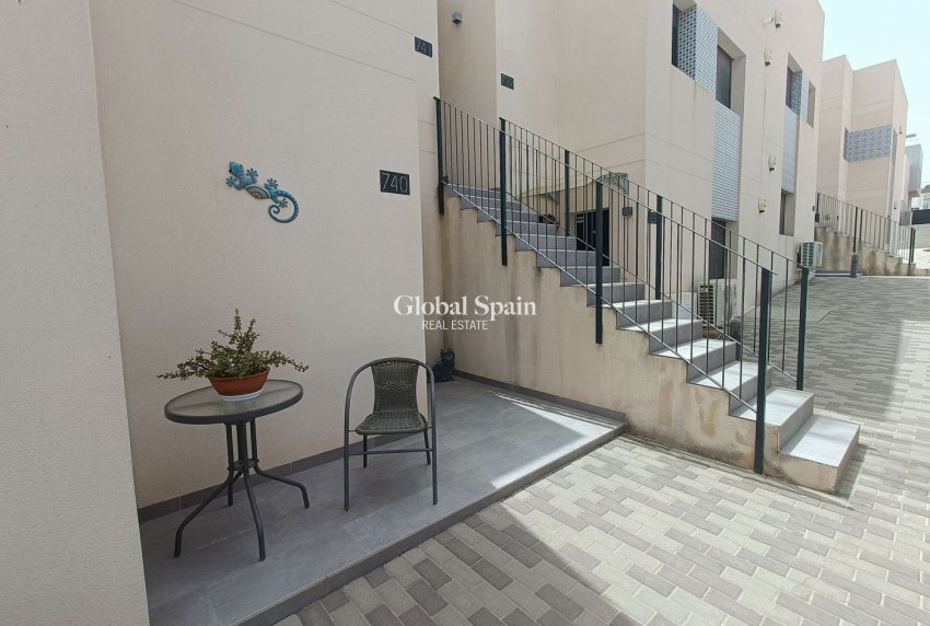 Venta - APARTAMENTO -
SAN MIGUEL DE SALINAS - Las Comunicaciones