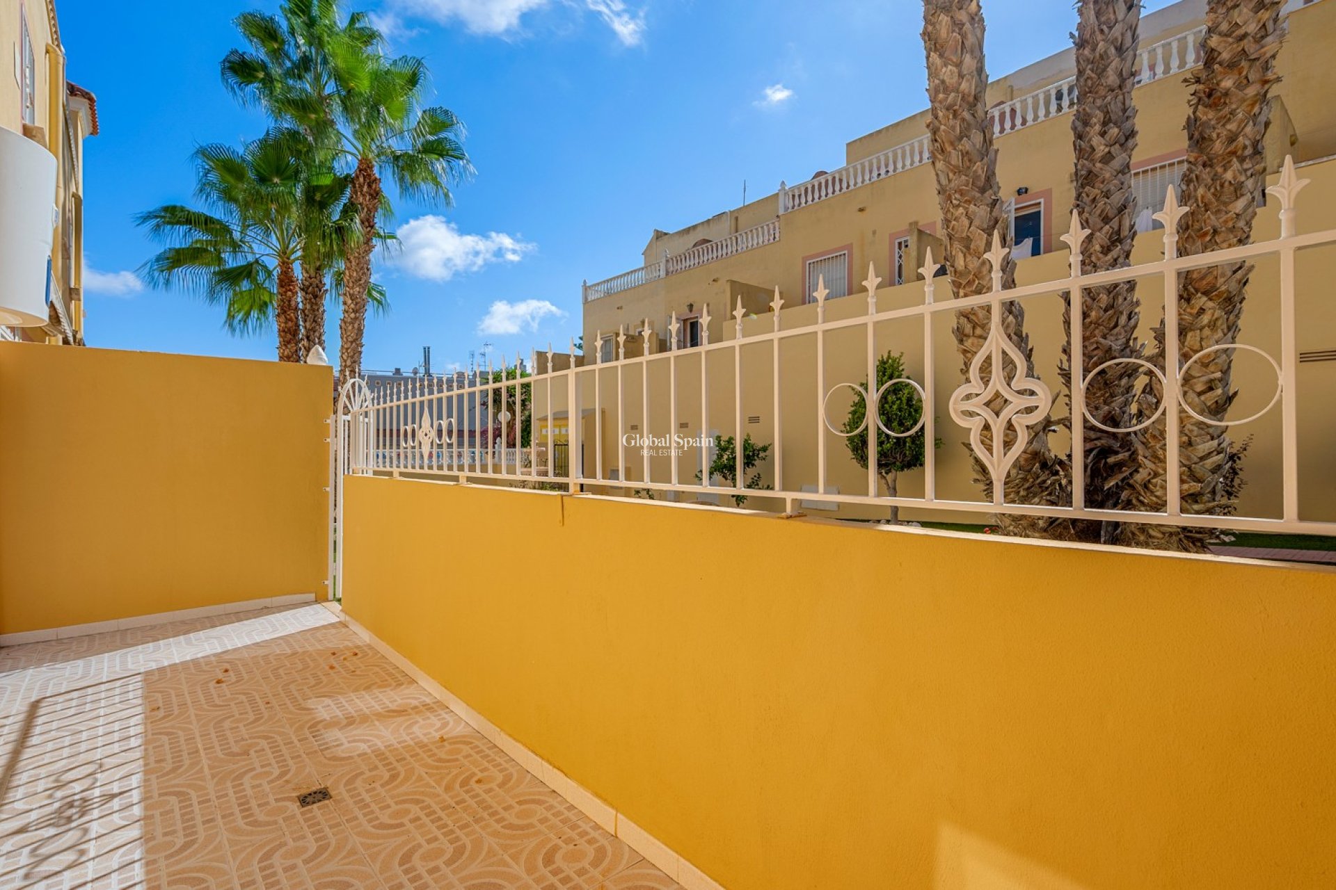 Venta - APARTAMENTO -
SAN MIGUEL DE SALINAS - Orihuela Costa