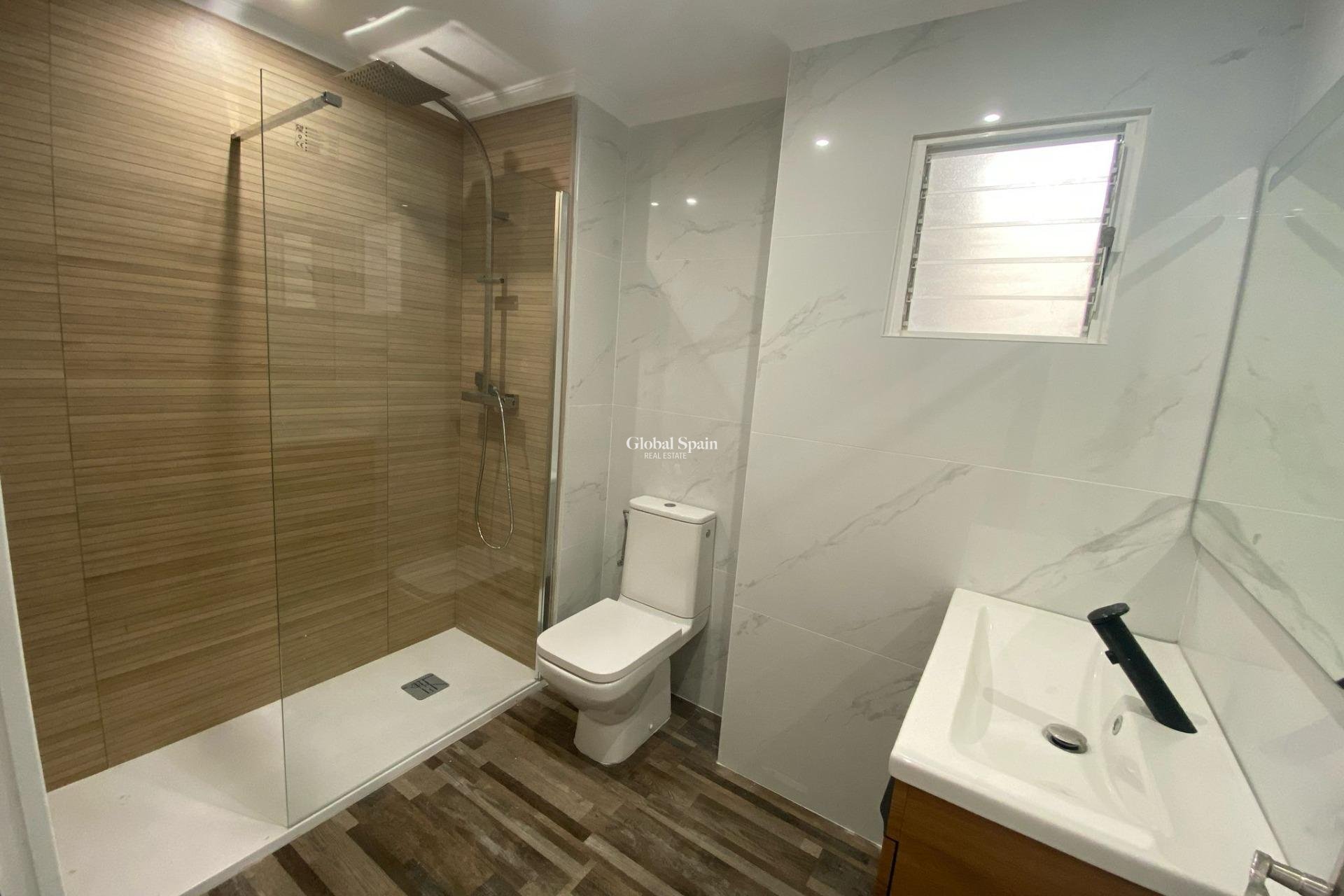 Venta - APARTAMENTO -
SAN MIGUEL DE SALINAS - Pueblo 9