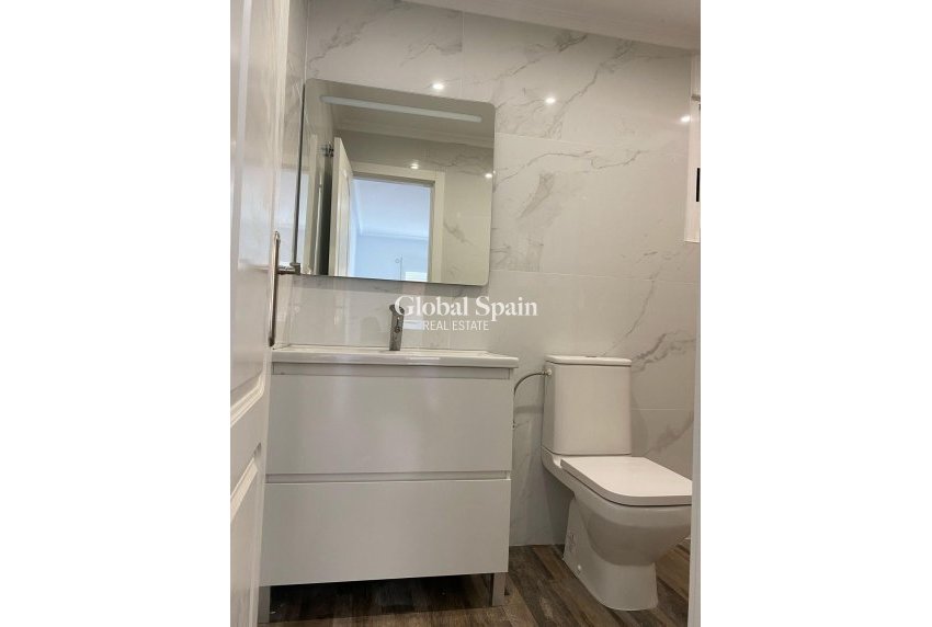 Venta - APARTAMENTO -
SAN MIGUEL DE SALINAS - Pueblo 9