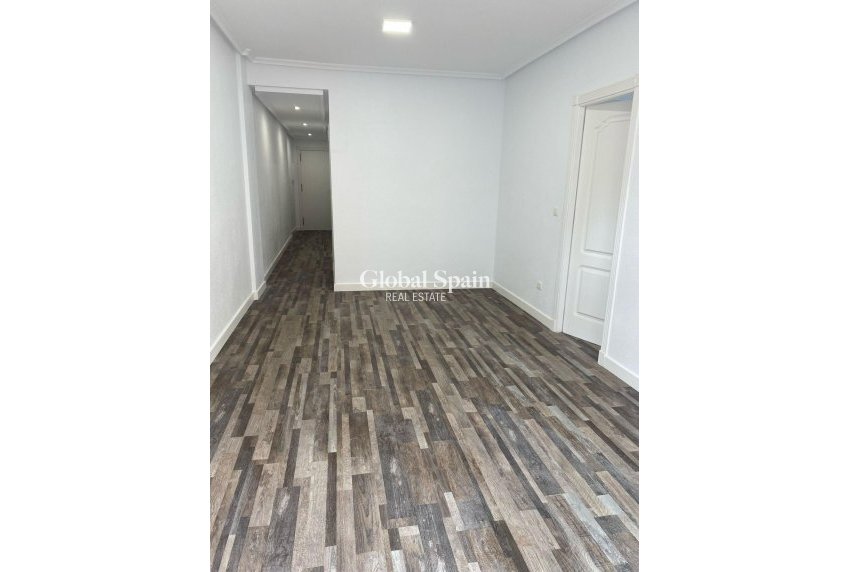 Venta - APARTAMENTO -
SAN MIGUEL DE SALINAS - Pueblo 9