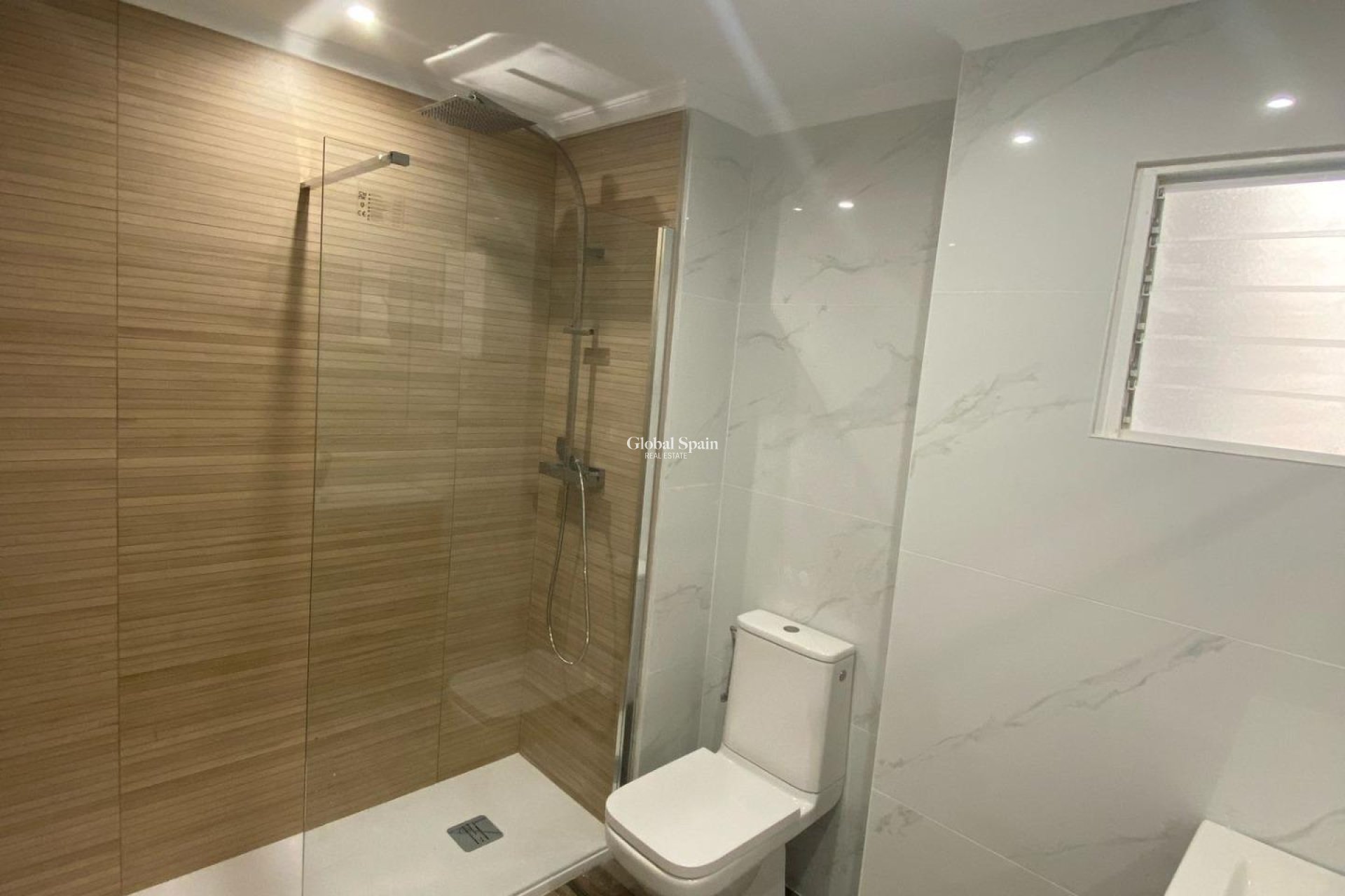 Venta - APARTAMENTO -
SAN MIGUEL DE SALINAS - Pueblo 9