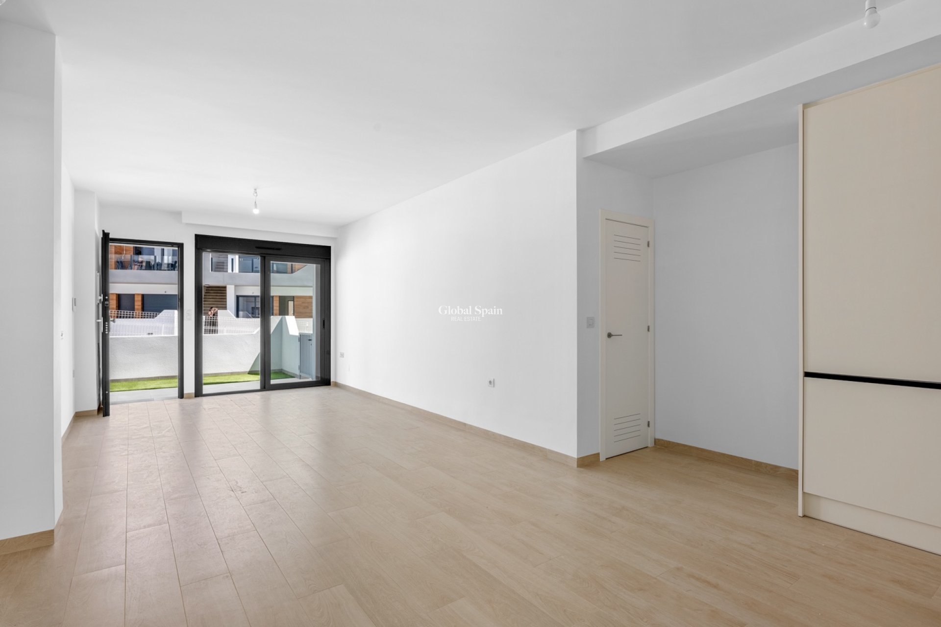 Venta - APARTAMENTO -
SAN MIGUEL DE SALINAS - San Miguel