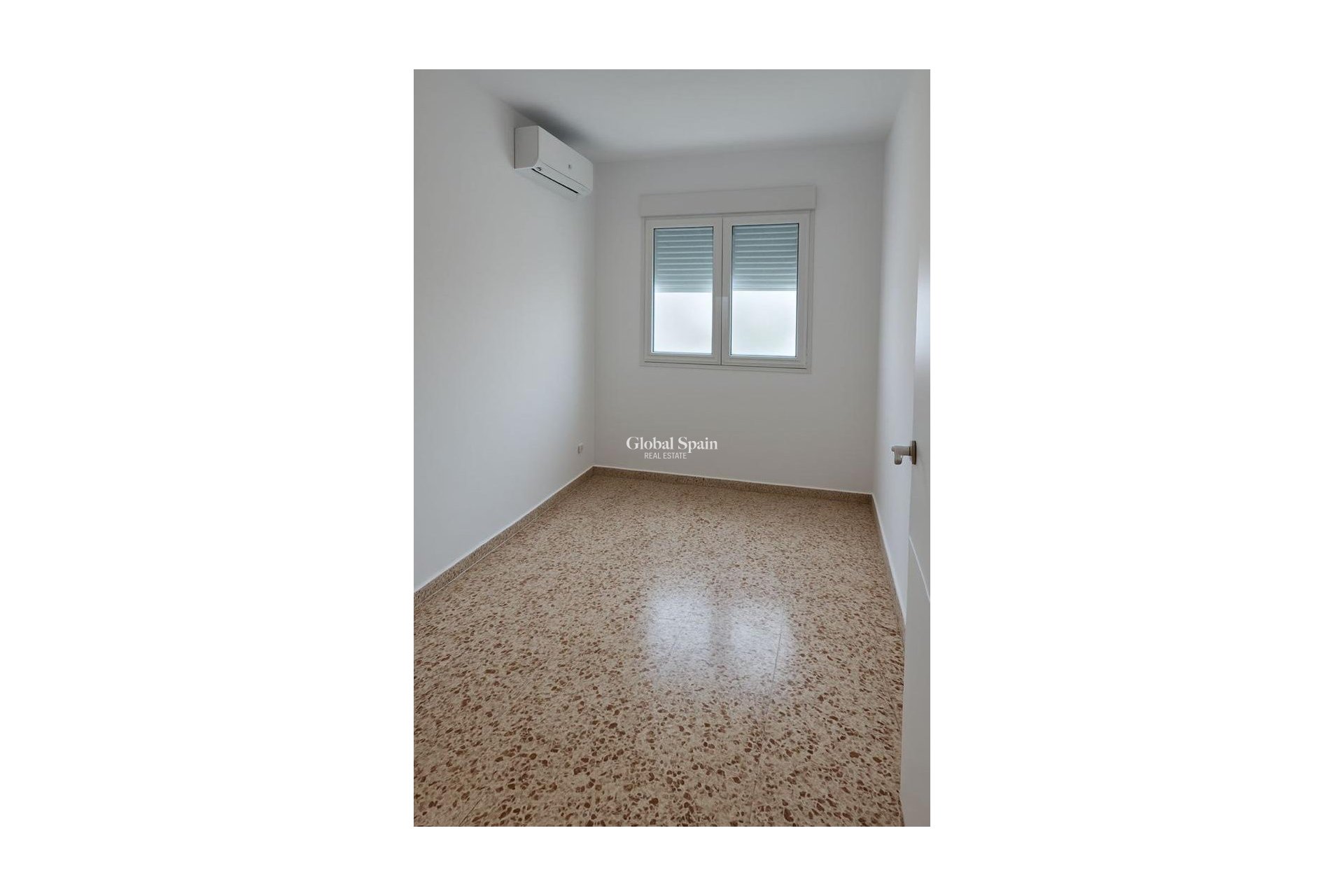 Venta - APARTAMENTO -
SAN PEDRO DEL PINATAR - Lo pagan