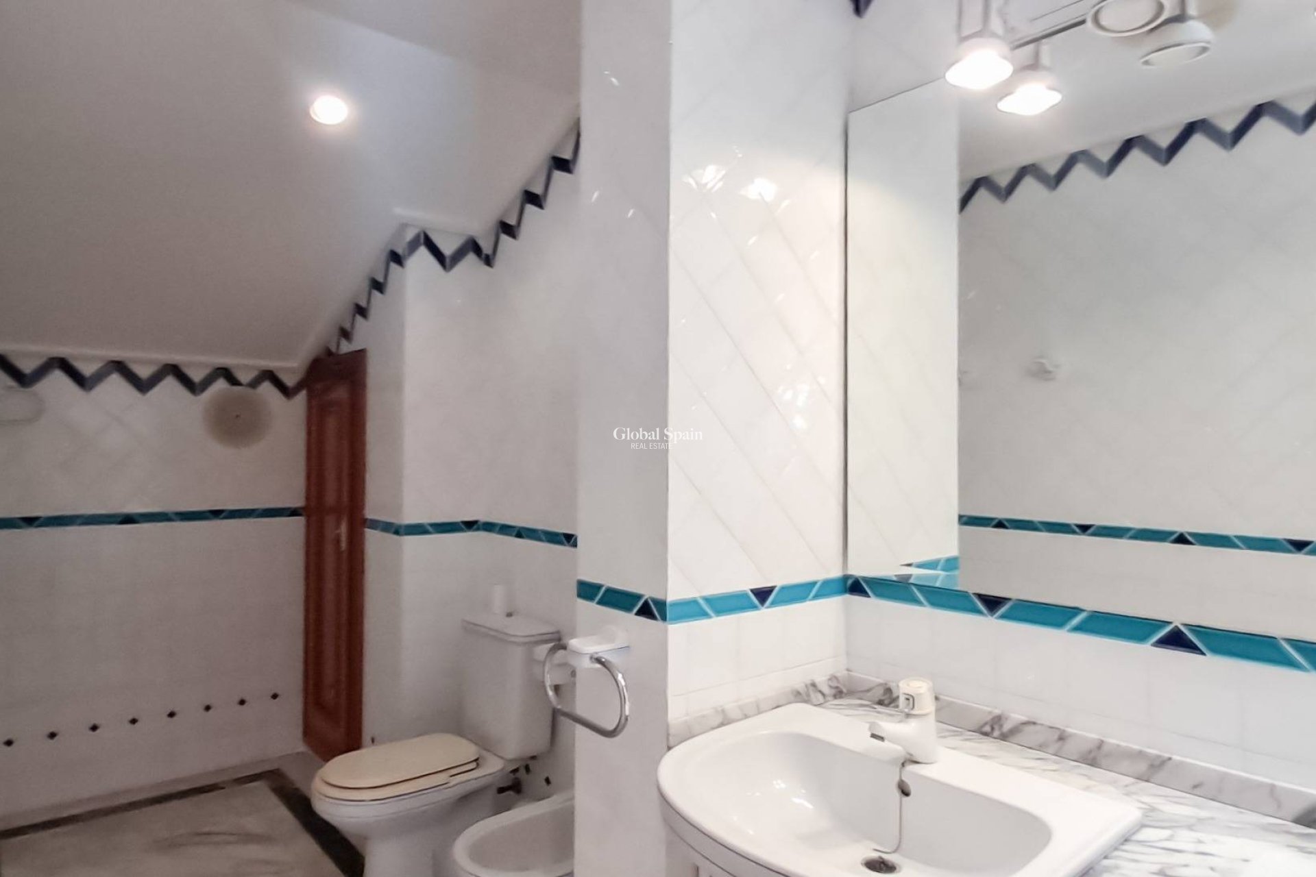 Venta - APARTAMENTO -
SAN PEDRO DEL PINATAR - Lo pagan