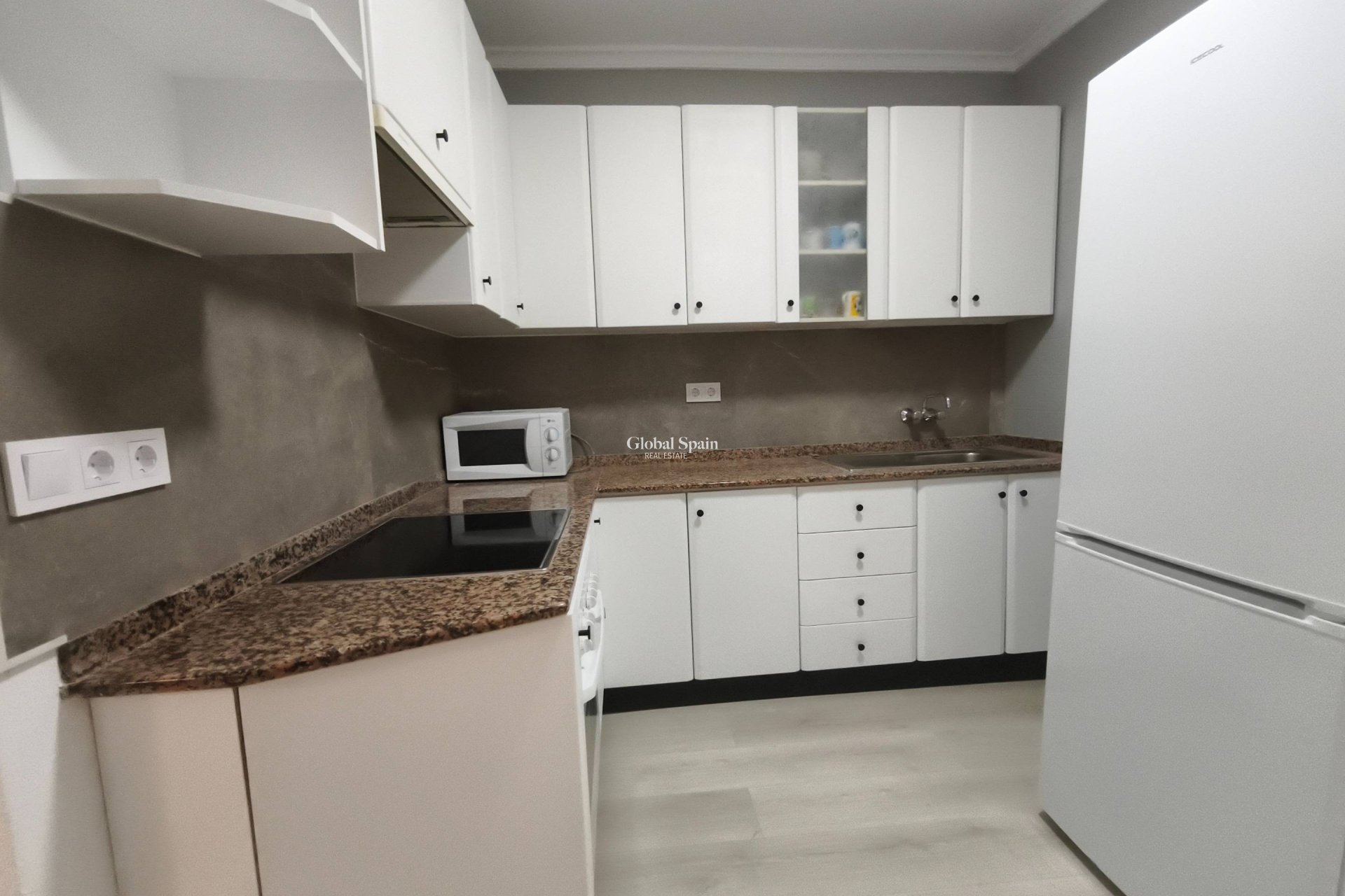 Venta - APARTAMENTO -
SAN PEDRO DEL PINATAR - Lo pagan
