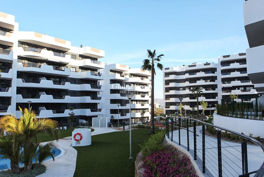 Venta - APARTAMENTO -
SANTA POLA - Costa Blanca