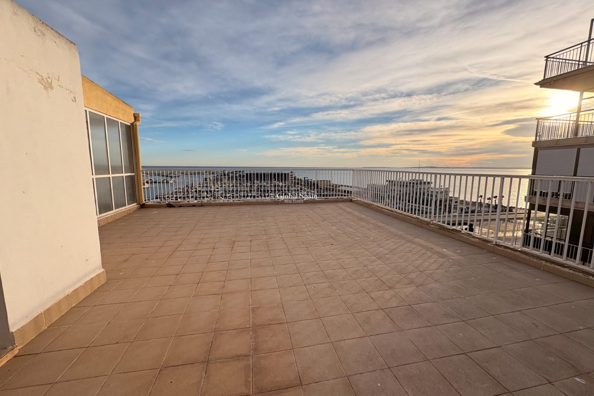Venta - APARTAMENTO -
SANTA POLA - Puerto