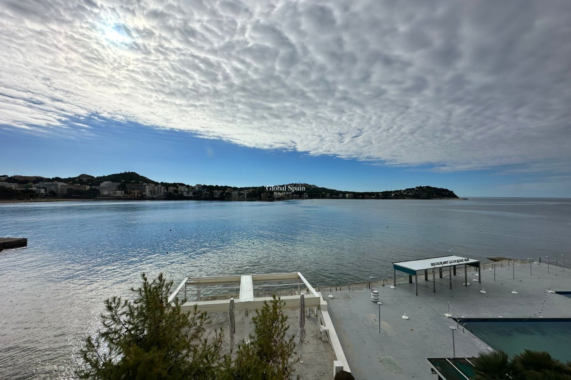 Venta - APARTAMENTO -
 - Santa Ponsa