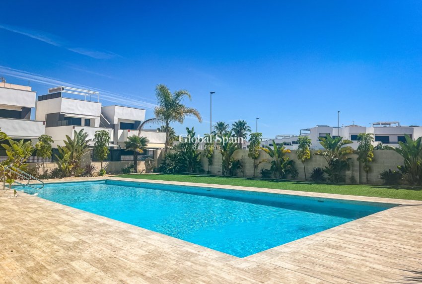 Venta - APARTAMENTO -
SANTIAGO DE LA RIBERA - zona san blas