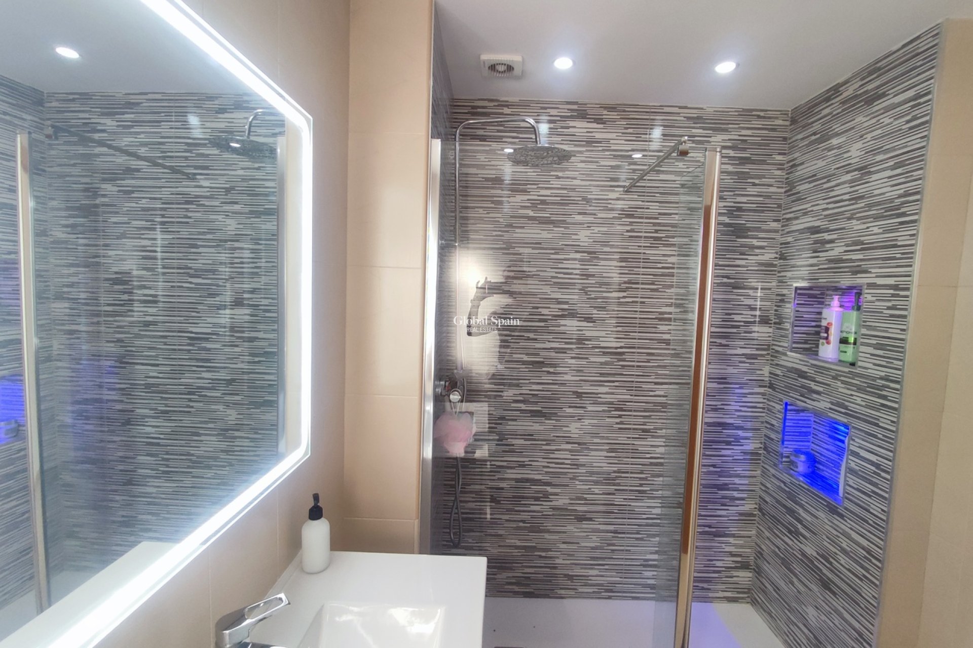 Venta - APARTAMENTO -
SUCINA - Inland