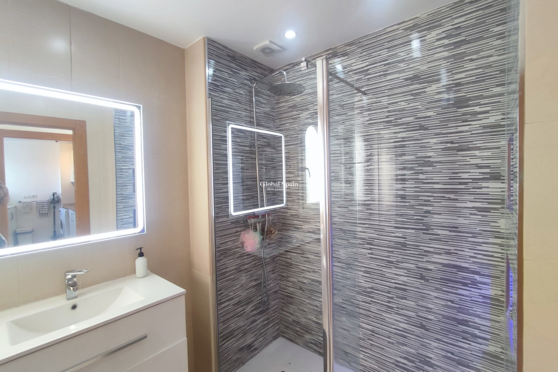 Venta - APARTAMENTO -
SUCINA - Inland