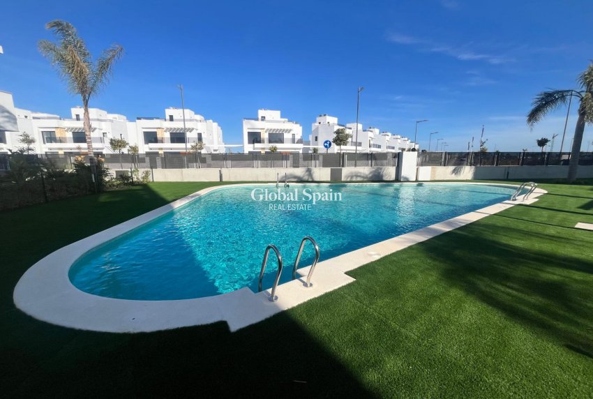 Venta - APARTAMENTO -
TORRE PACHECO - Inland