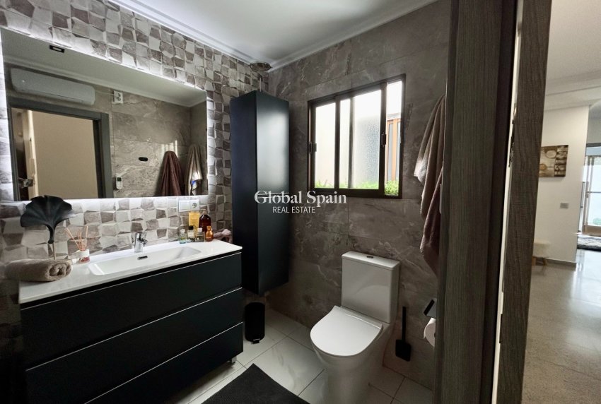 Venta - APARTAMENTO -
TORREMENDO - Costa Blanca