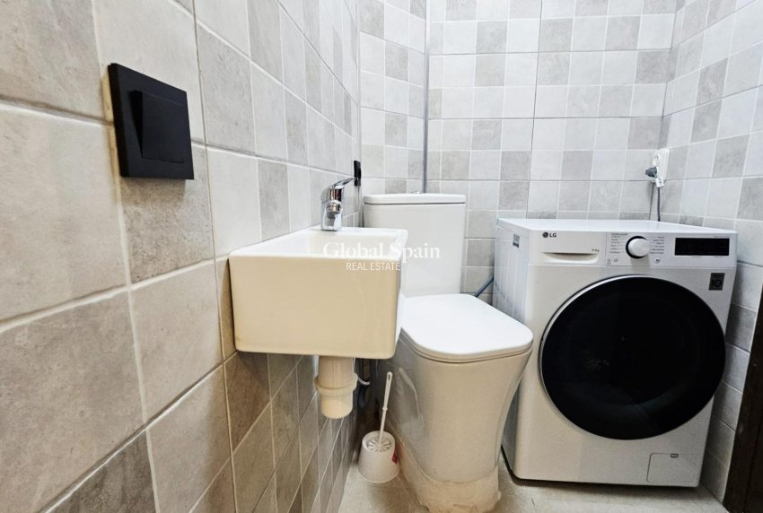 Venta - APARTAMENTO -
TORREVIEJA - Acequion