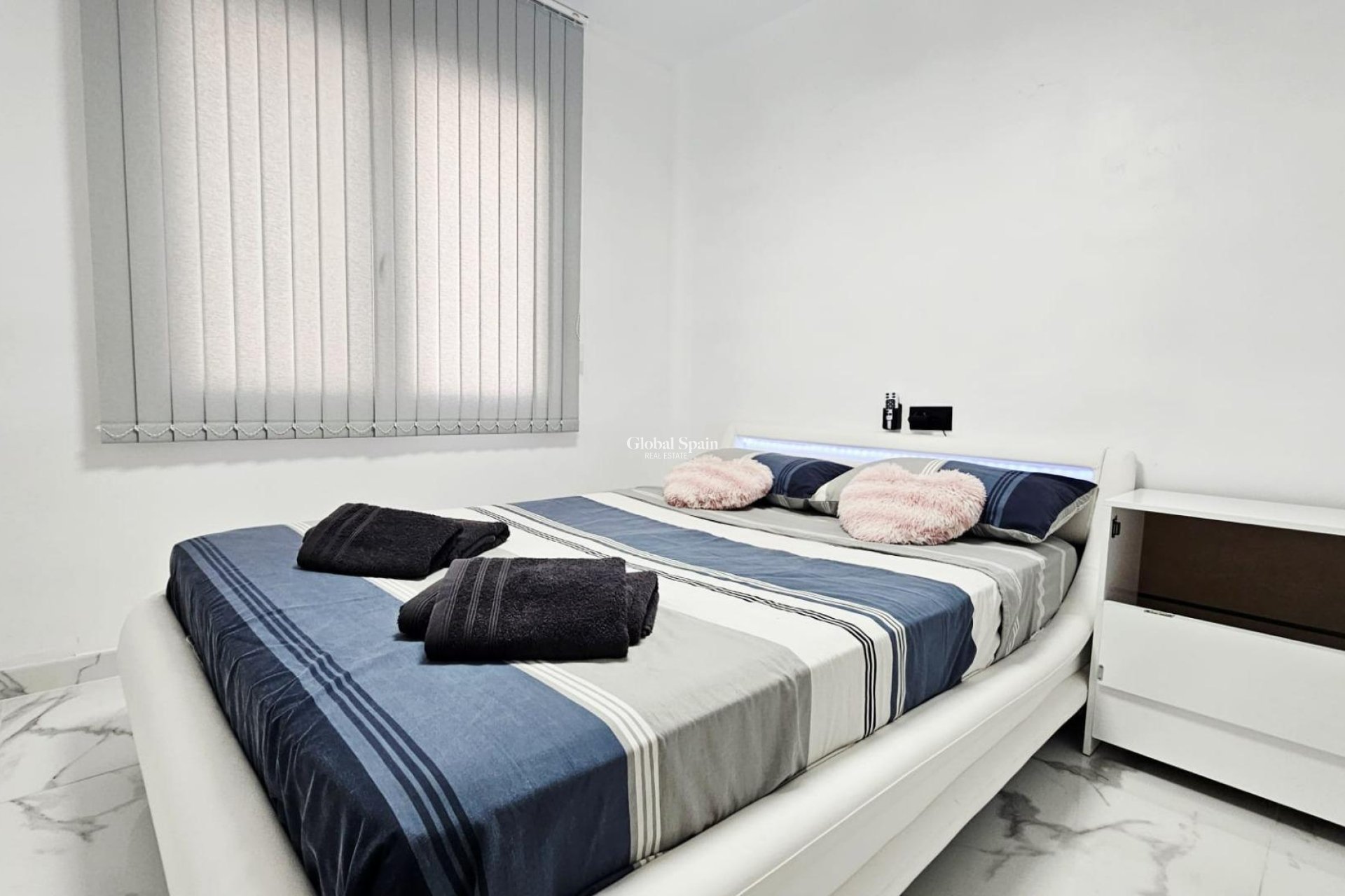 Venta - APARTAMENTO -
TORREVIEJA - Acequion