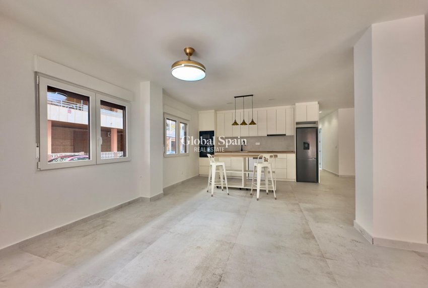 Venta - APARTAMENTO -
TORREVIEJA - Acequion