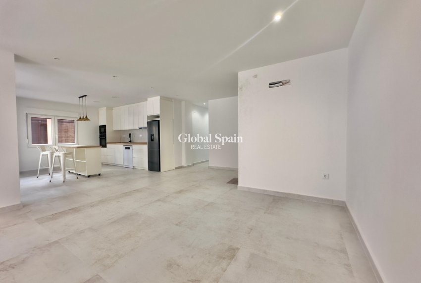 Venta - APARTAMENTO -
TORREVIEJA - Acequion