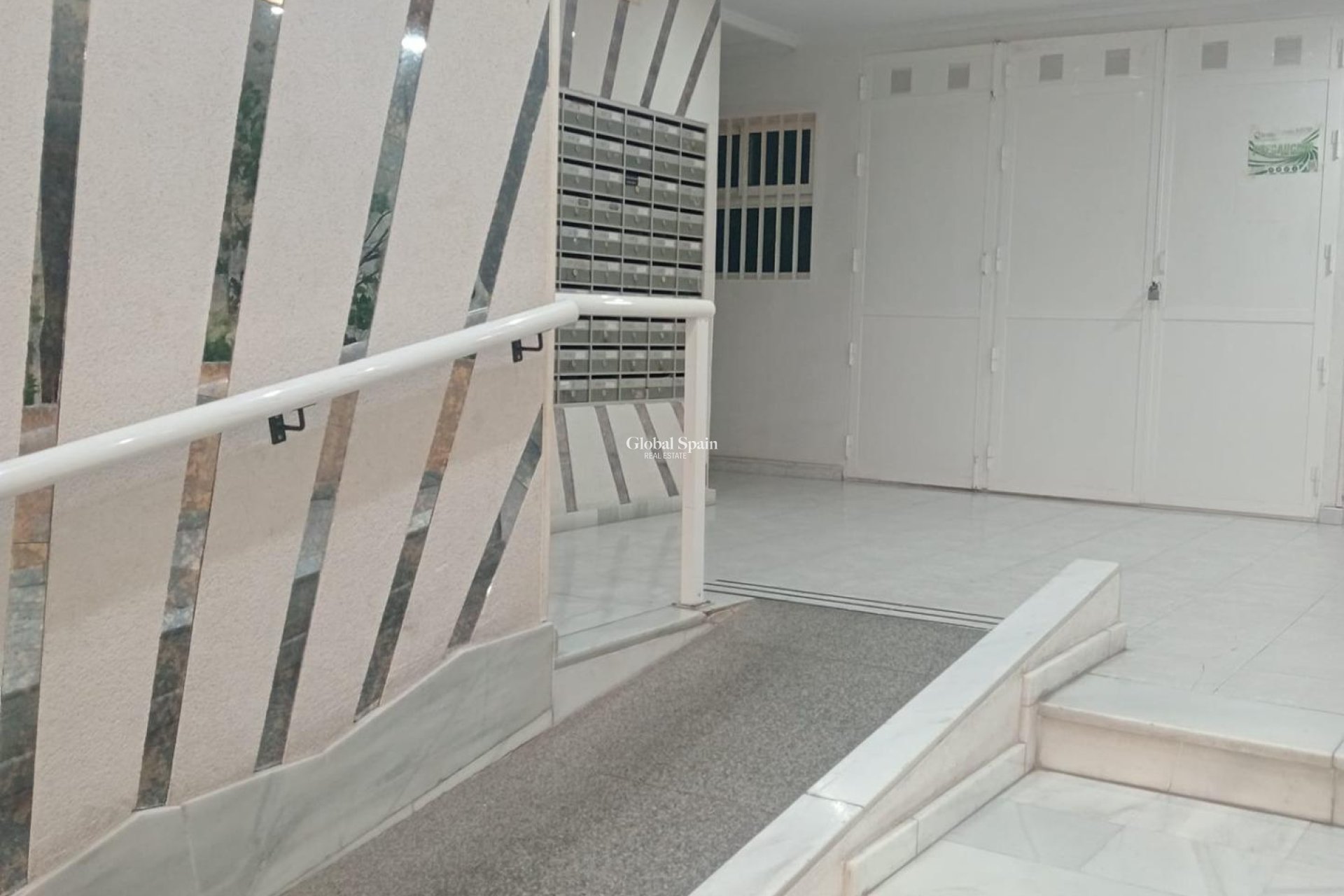 Venta - APARTAMENTO -
TORREVIEJA - Acequion