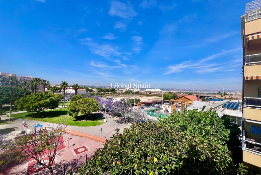 Venta - APARTAMENTO -
TORREVIEJA - Acequion