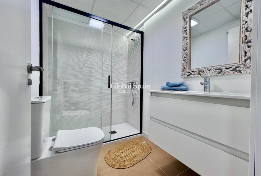 Venta - APARTAMENTO -
TORREVIEJA - Acequion