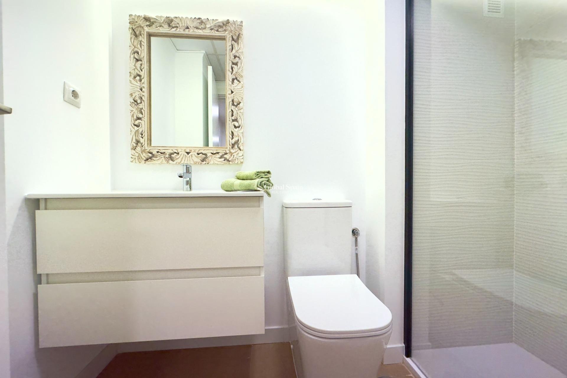 Venta - APARTAMENTO -
TORREVIEJA - Acequion