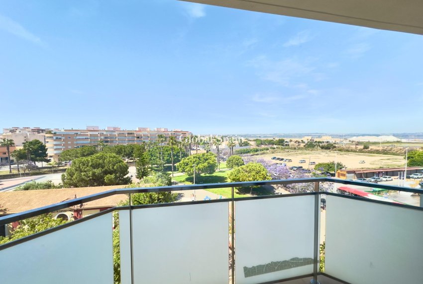 Venta - APARTAMENTO -
TORREVIEJA - Acequion