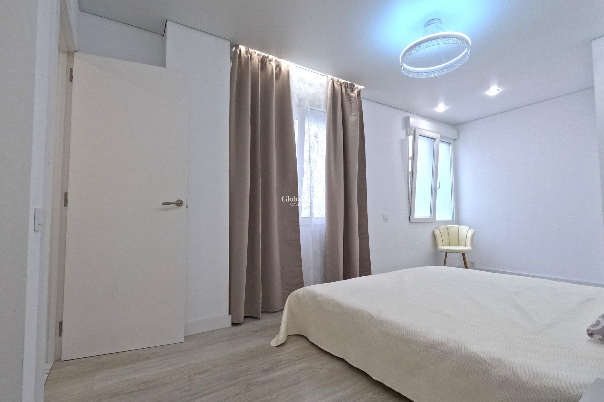Venta - APARTAMENTO -
TORREVIEJA - Acequion