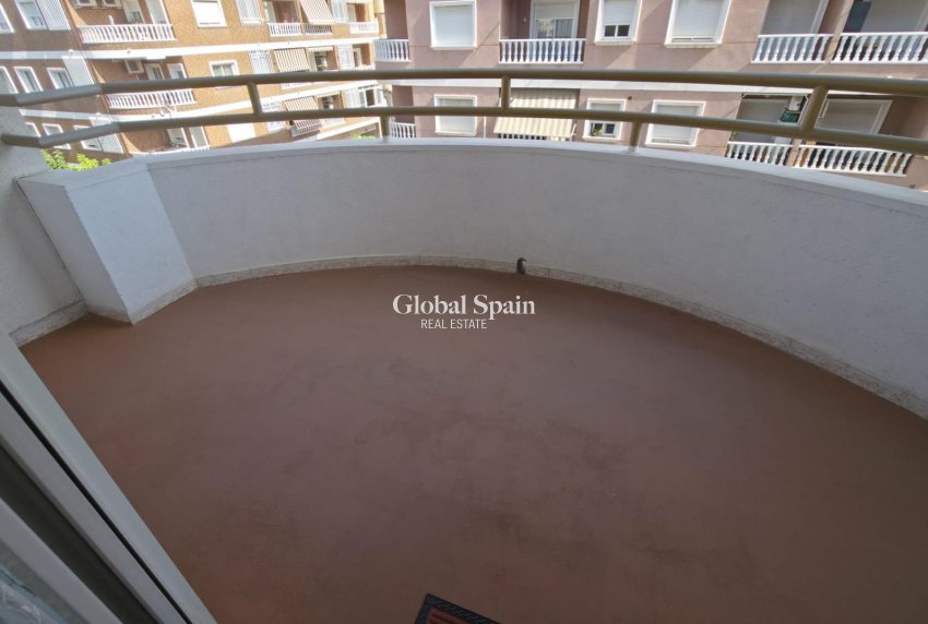 Venta - APARTAMENTO -
TORREVIEJA - Acequion