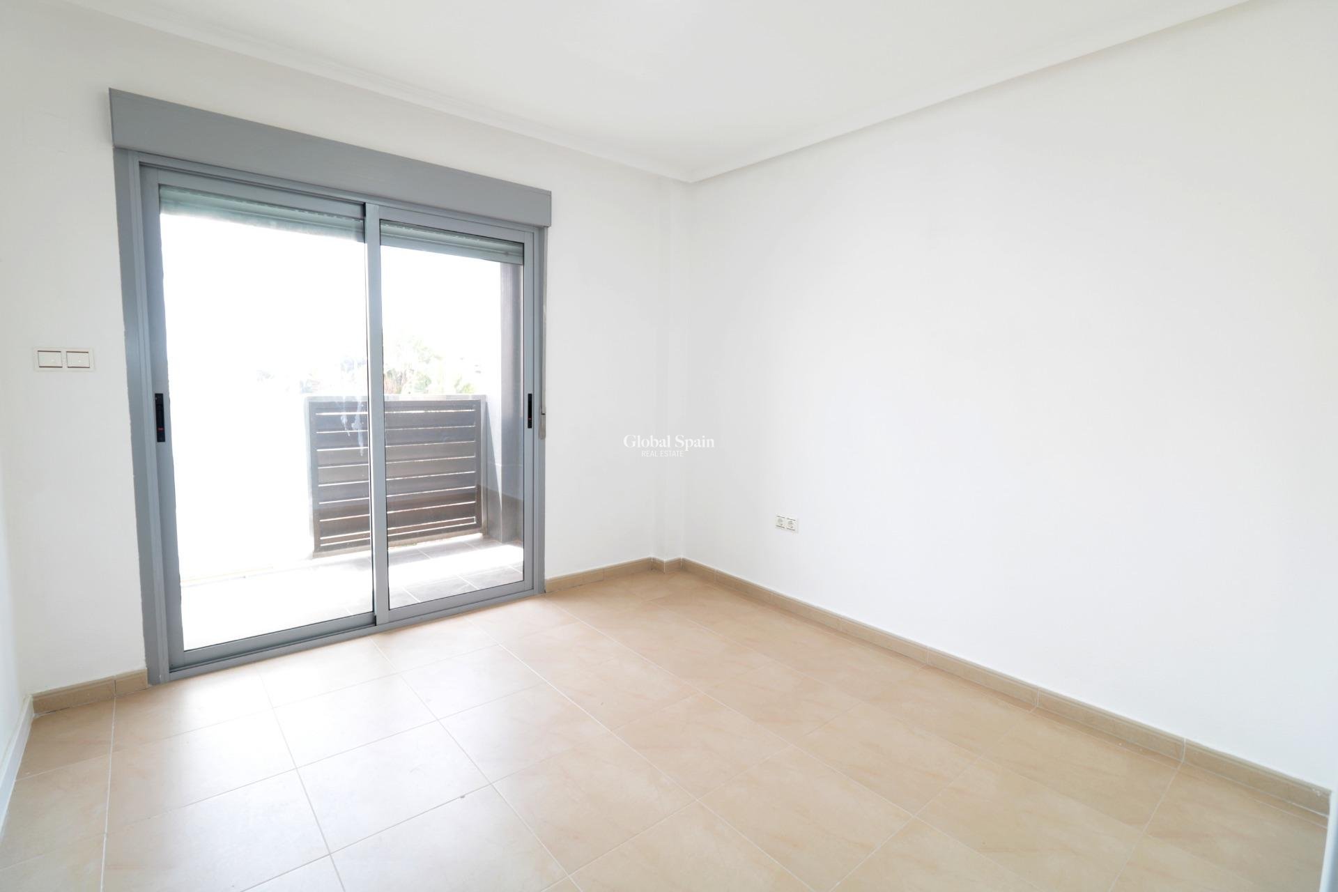 Venta - APARTAMENTO -
TORREVIEJA - Acequion