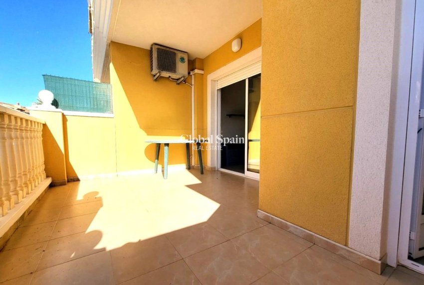 Venta - APARTAMENTO -
TORREVIEJA - Aguas Nuevas