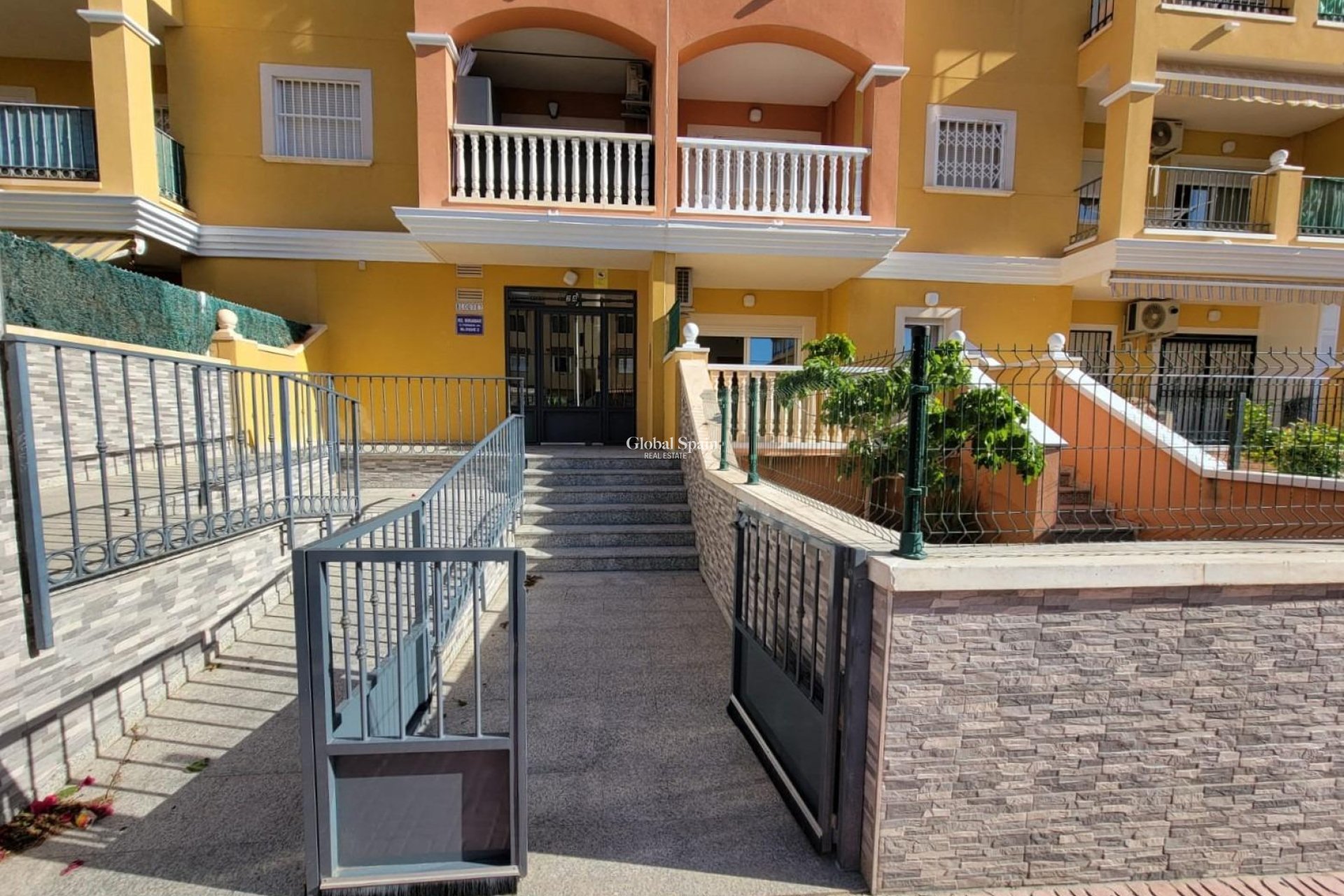 Venta - APARTAMENTO -
TORREVIEJA - Aguas Nuevas