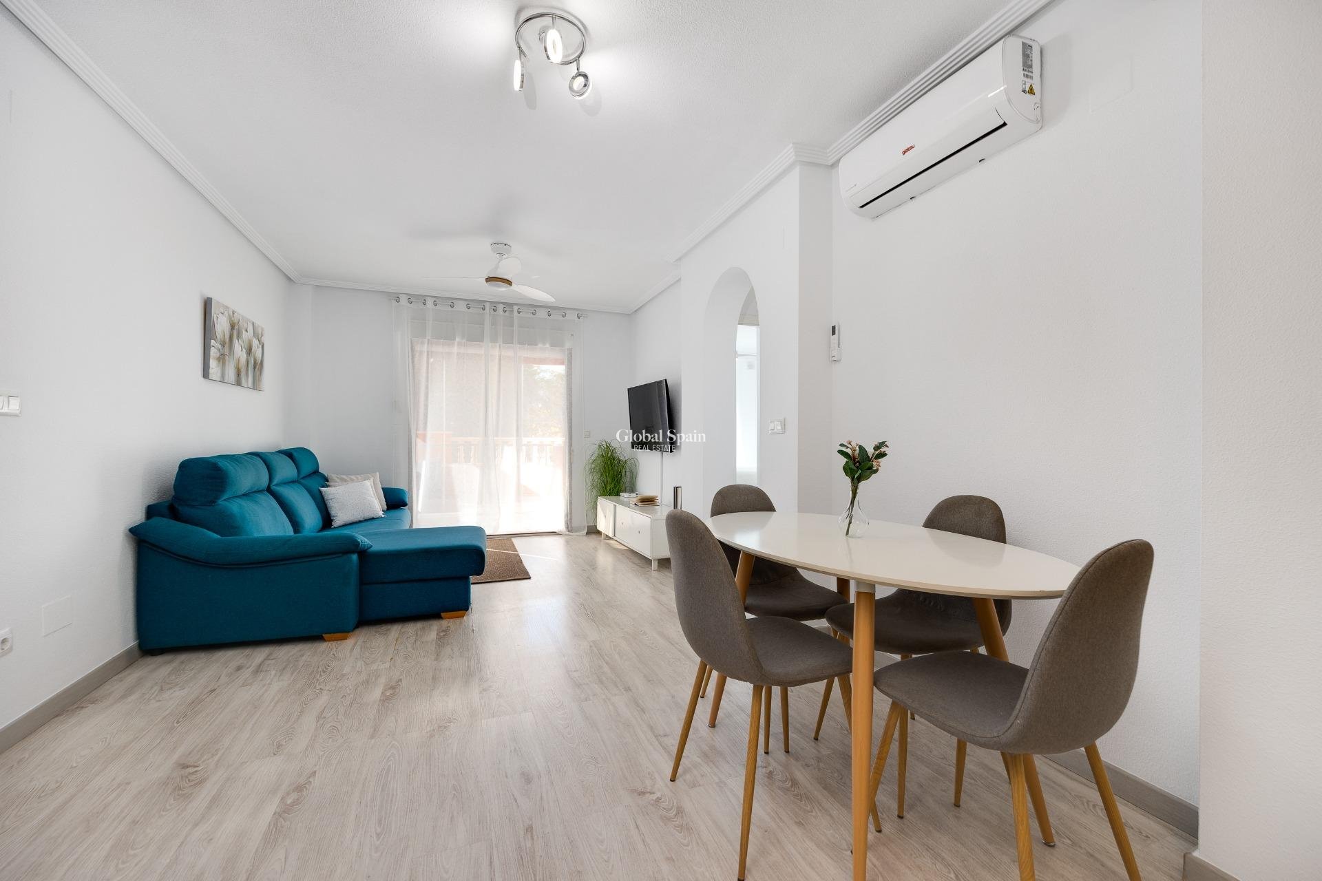 Venta - APARTAMENTO -
TORREVIEJA - Aguas Nuevas