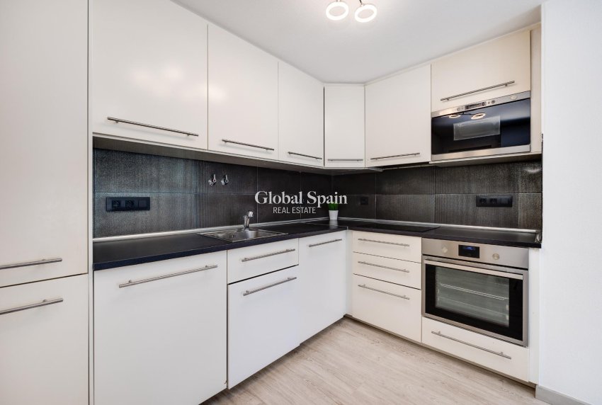 Venta - APARTAMENTO -
TORREVIEJA - Aguas Nuevas