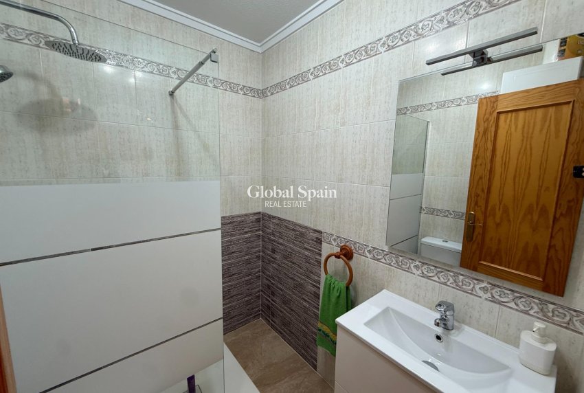 Venta - APARTAMENTO -
TORREVIEJA - Aguas Nuevas