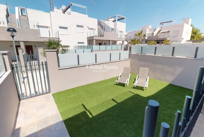 Venta - APARTAMENTO -
TORREVIEJA - Aguas Nuevas