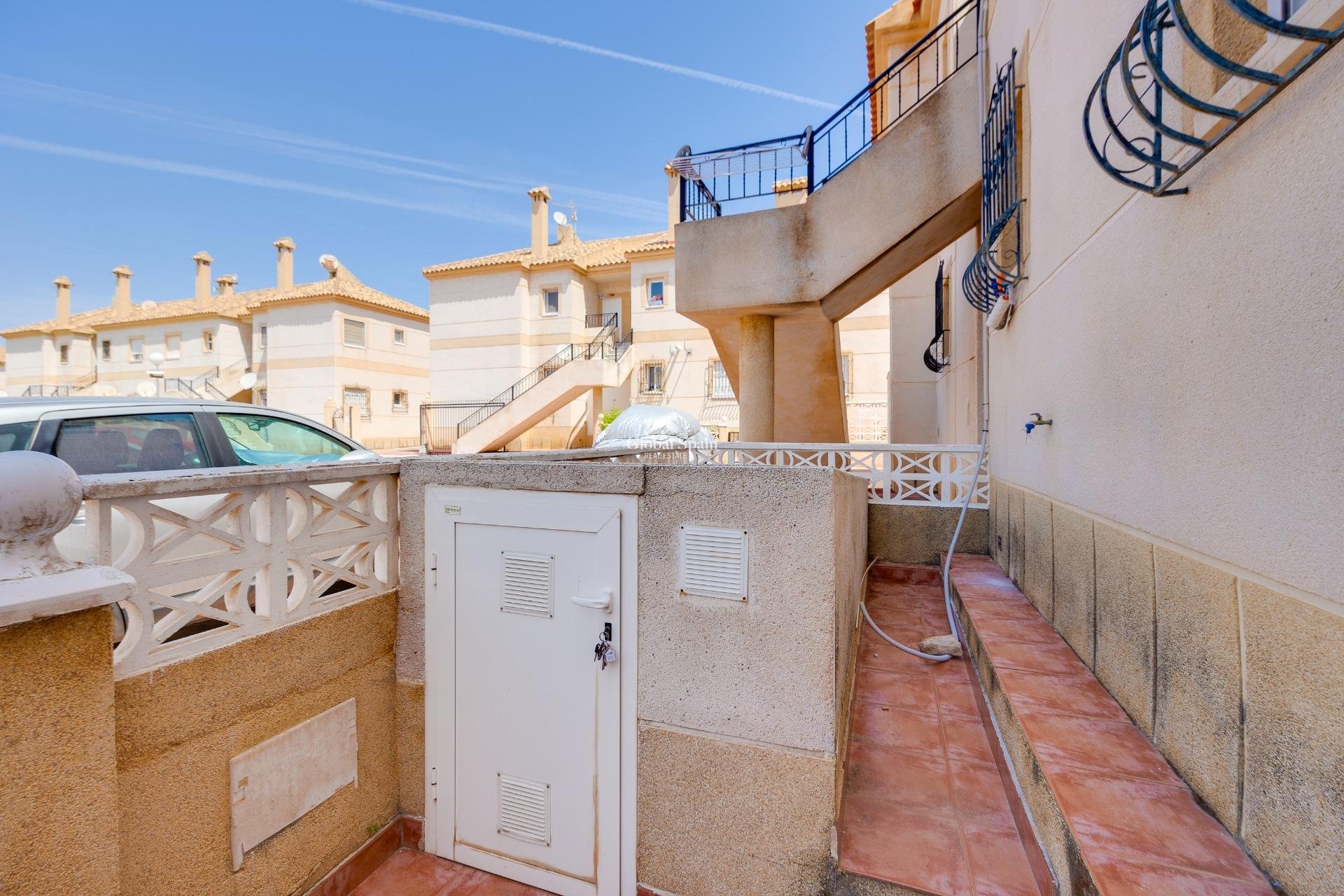 Venta - APARTAMENTO -
TORREVIEJA - Aguas Nuevas