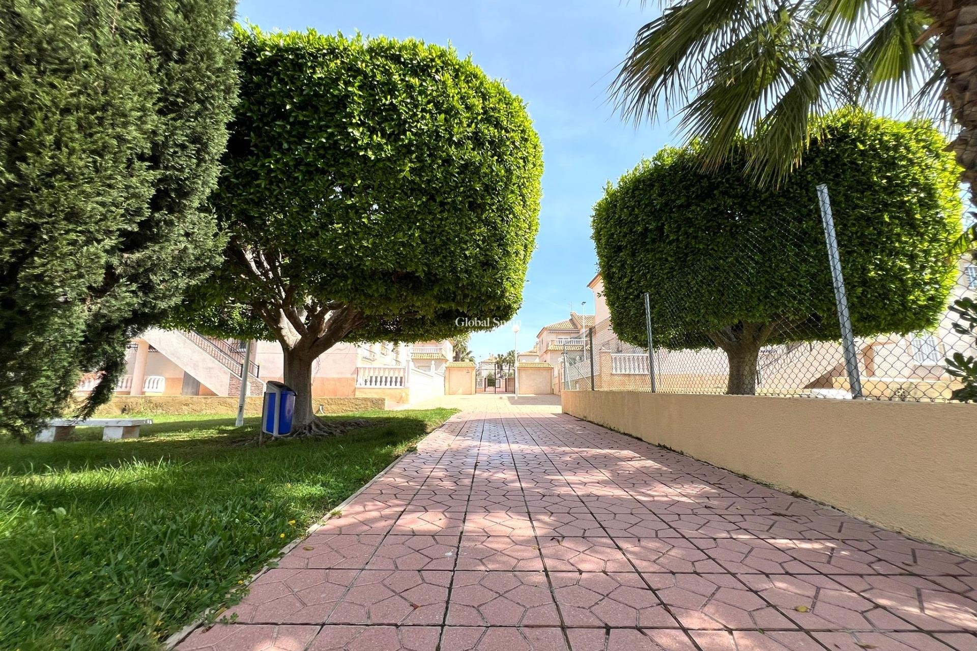 Venta - APARTAMENTO -
TORREVIEJA - Aguas Nuevas