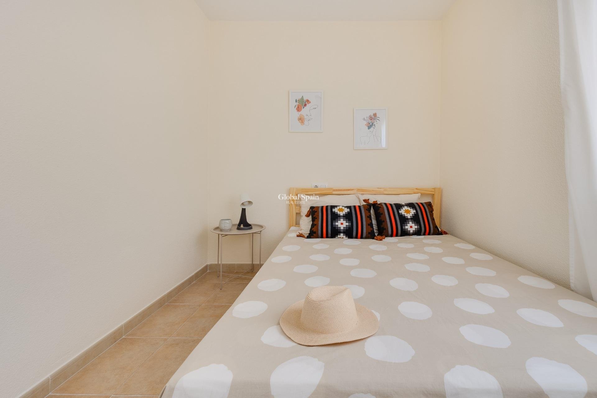 Venta - APARTAMENTO -
TORREVIEJA - Aguas Nuevas