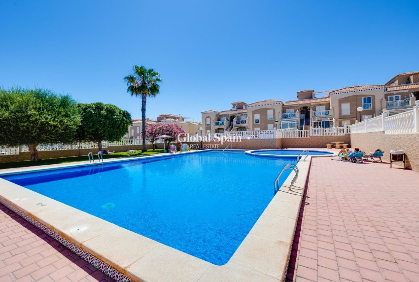 Venta - APARTAMENTO -
TORREVIEJA - Aguas Nuevas