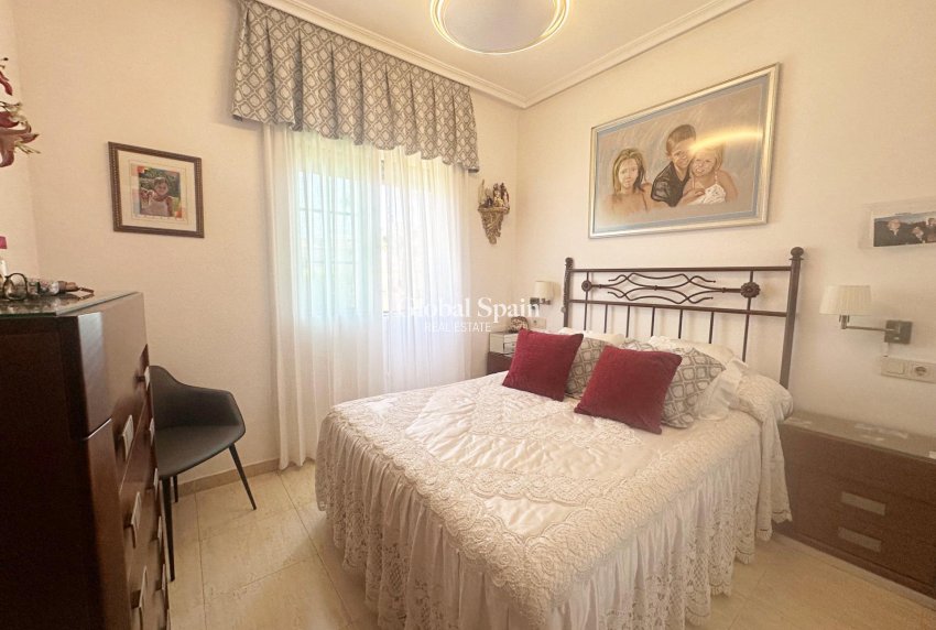 Venta - APARTAMENTO -
TORREVIEJA - Aguas Nuevas