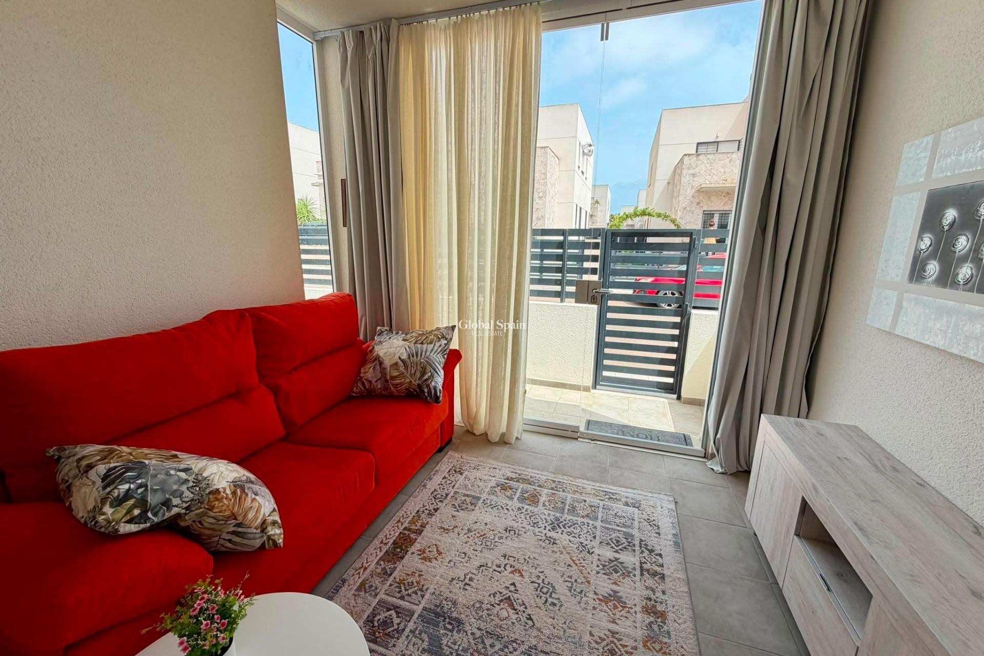 Venta - APARTAMENTO -
TORREVIEJA - Aguas Nuevas