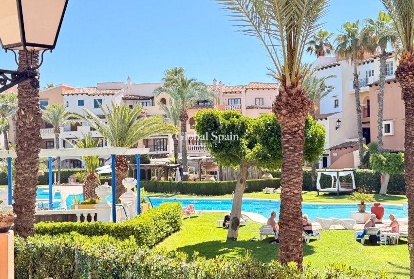 Venta - APARTAMENTO -
TORREVIEJA - Aldea del mar