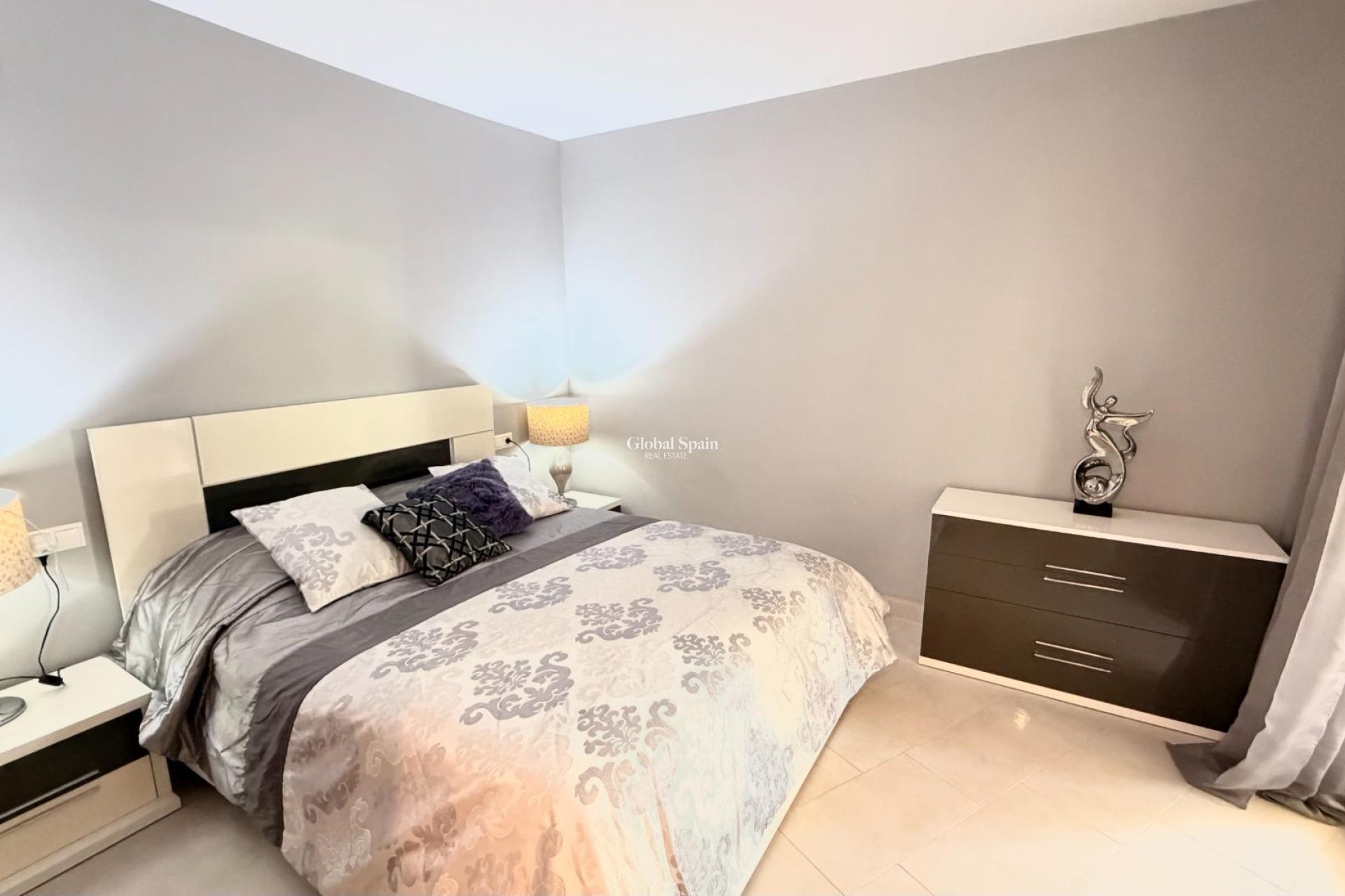 Venta - APARTAMENTO -
TORREVIEJA - Aldea del mar