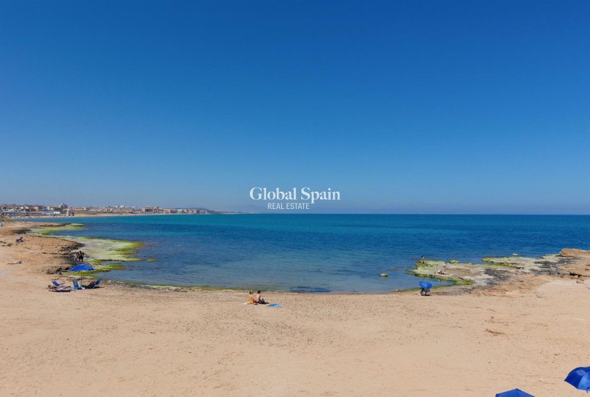 Venta - Apartamento -
TORREVIEJA - Cabo Cervera