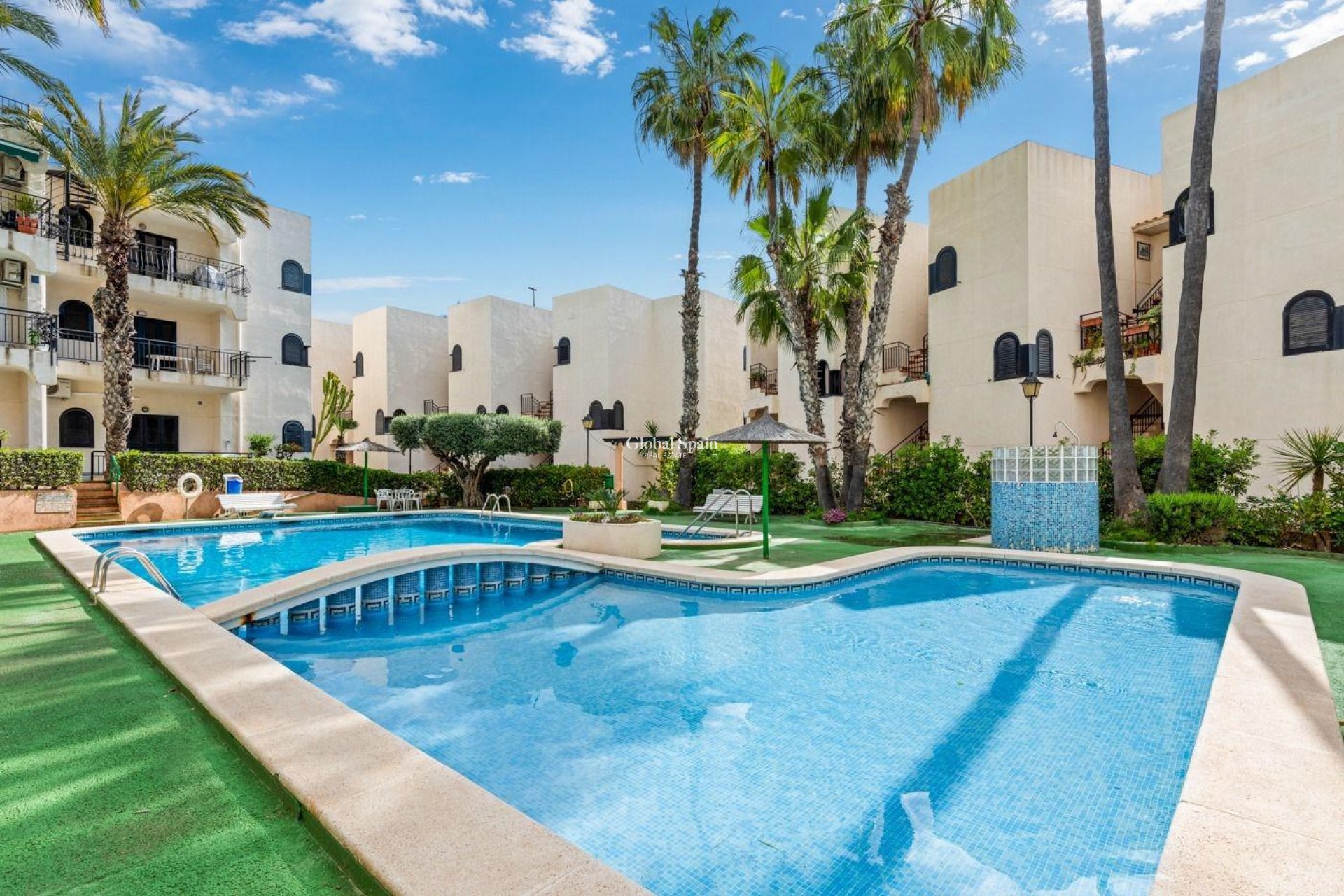 Venta - APARTAMENTO -
TORREVIEJA - Cabo Cervera